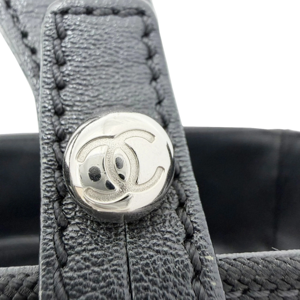 CHANEL Black Leather Tote Bag - Picture 14 of 16